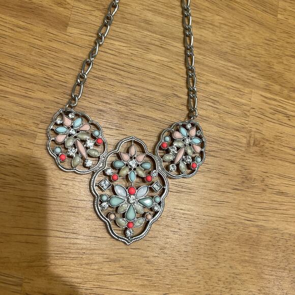 Lot Of Three Necklaces, Flowers, Stone, Chunky, Costume Jewelry Colorful - Picture 6 of 10